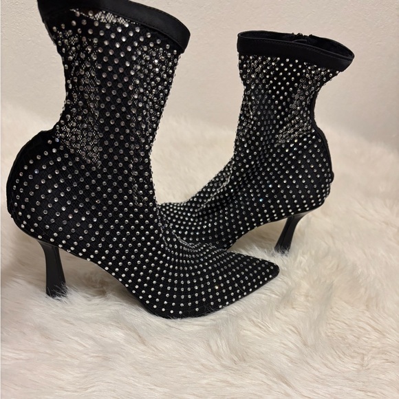 NWOT Elegant Black Studded Heeled Boots - Picture 5 of 9